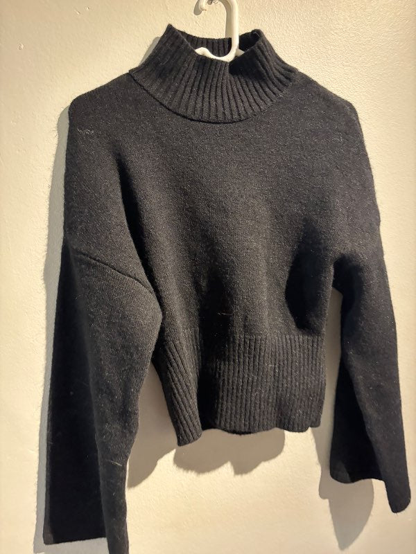 Ný Gina tricot svört peysa