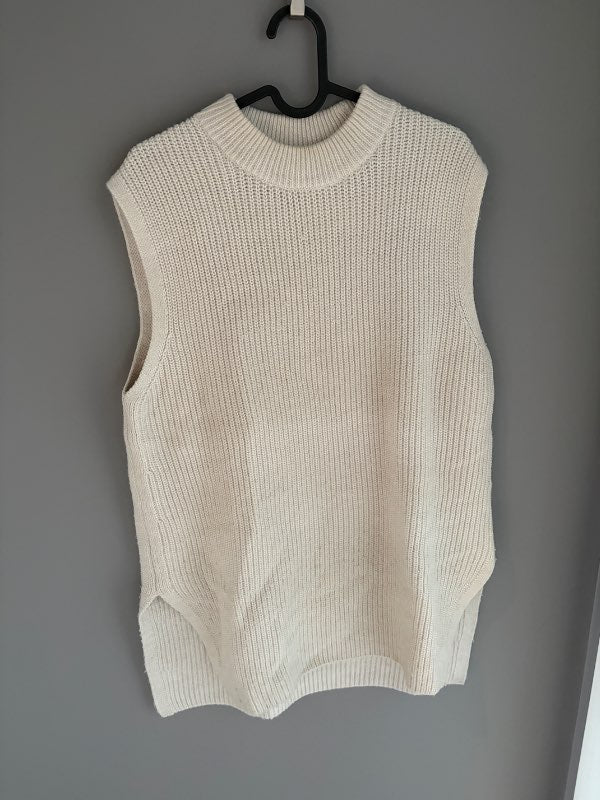 H&M vesti hvítt