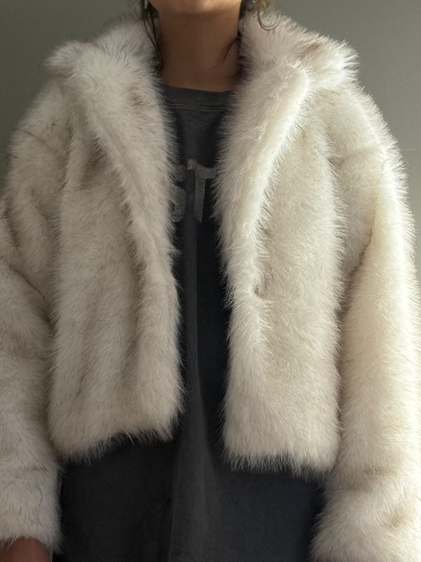 Hvítt furcoat