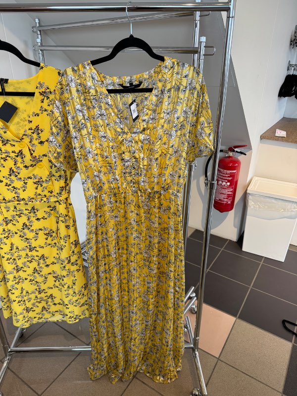 Vero moda gulur síður kjóll