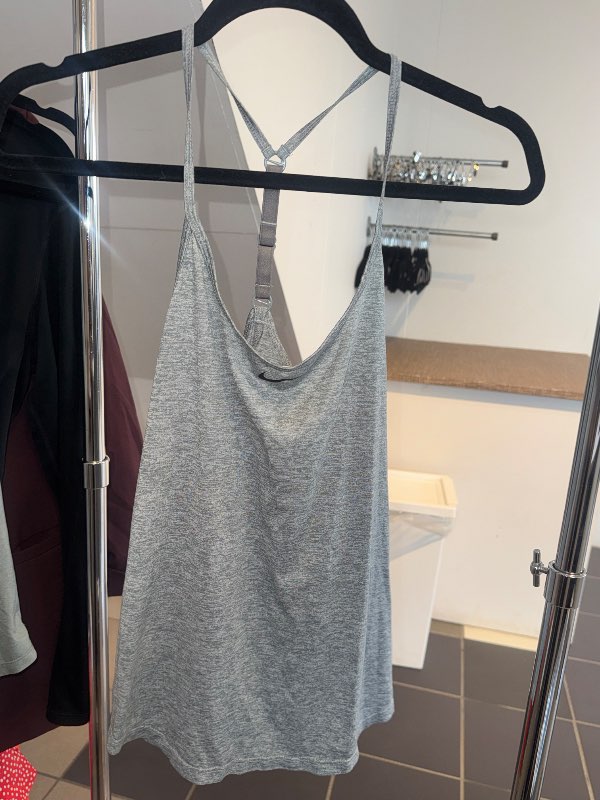 Nike hlýrabolur grár