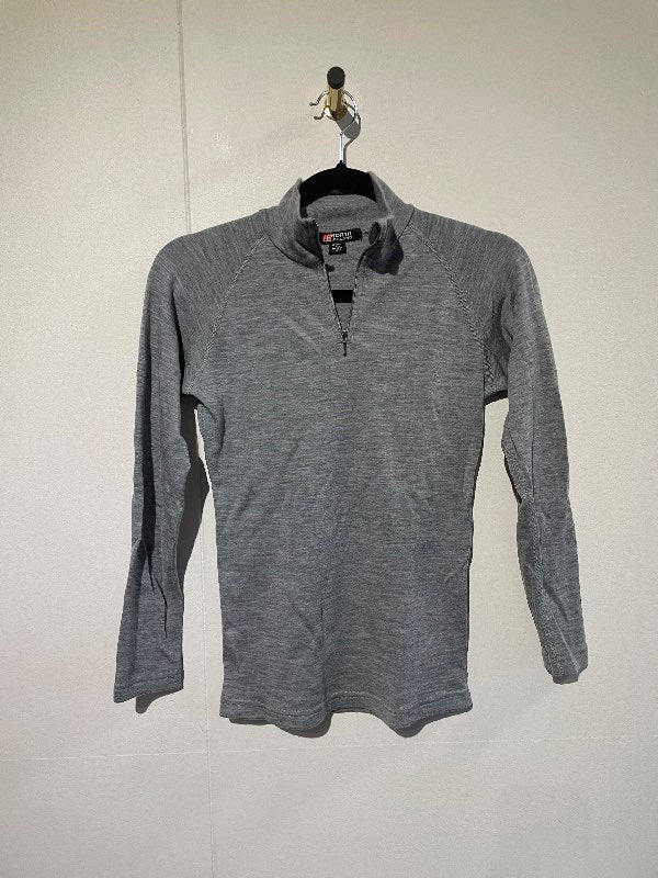 66 ónotuð grá peysa Valhöll