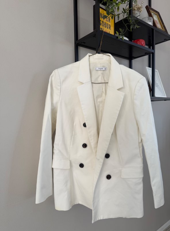 MANGO hvítur blazer