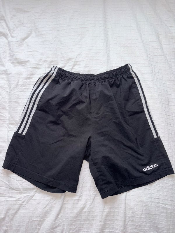 Adidas stuttbuxur