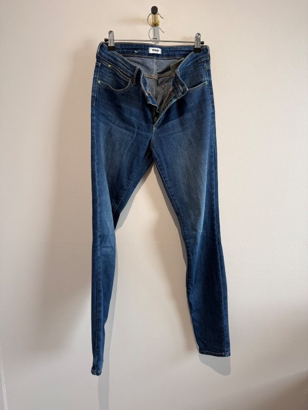 Wrangler dökkbláar gallabuxur
