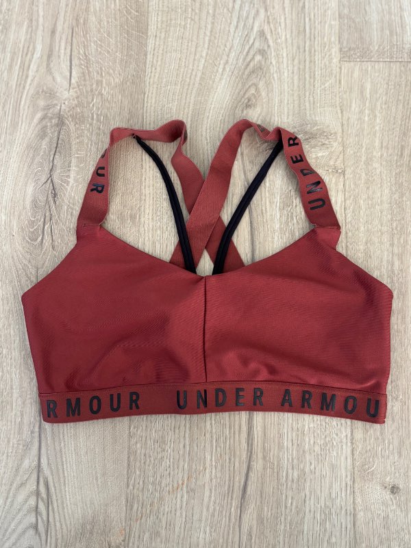 Under armour toppur