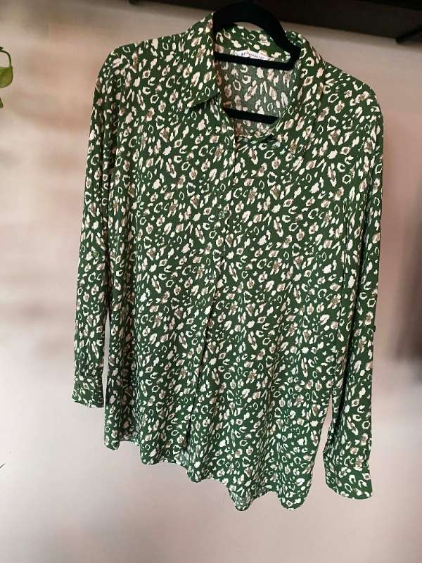 Græn skyrta Encentro