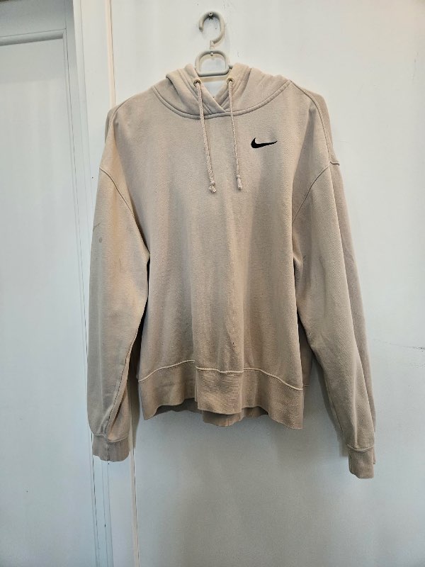 Nike beige