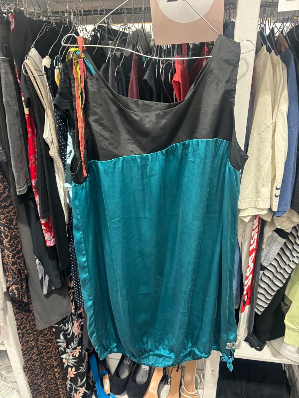 Gust kjóll, ísl. Hönnun