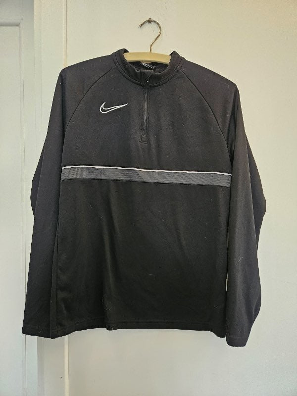 Nike íþróttapeysa