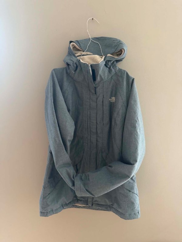 North face hettu jakki blár