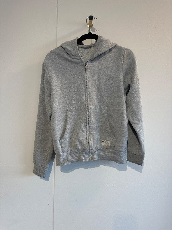 Grá rennilásapeysa