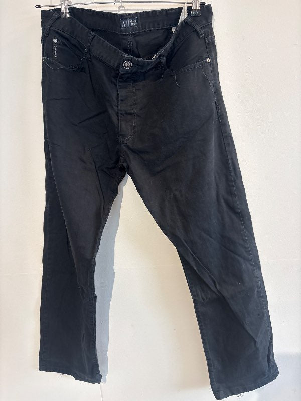Armani gallabuxur