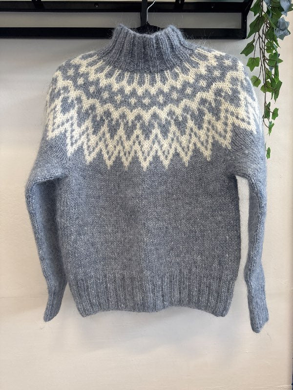 NEW lopapeysa blue & white