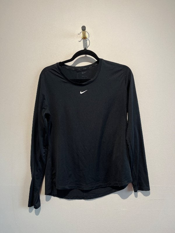 Nike íþróttabolur