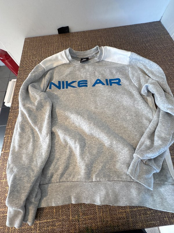 Nike peysa
