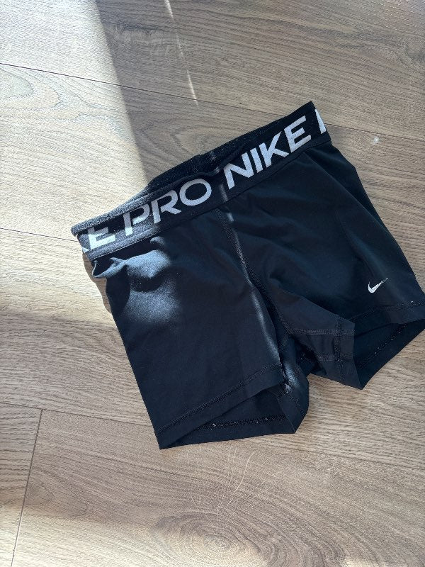 Nike pro