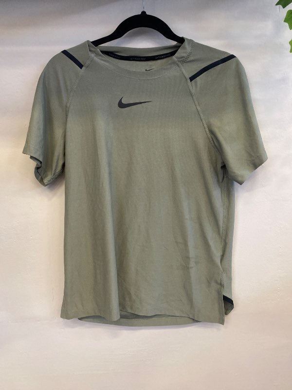 Nike bolur