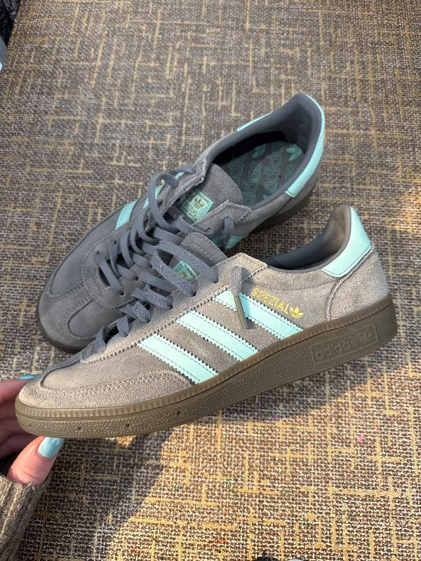 Adidas spezial