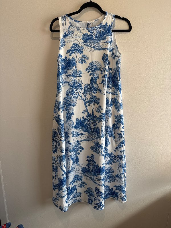 Blue details dress