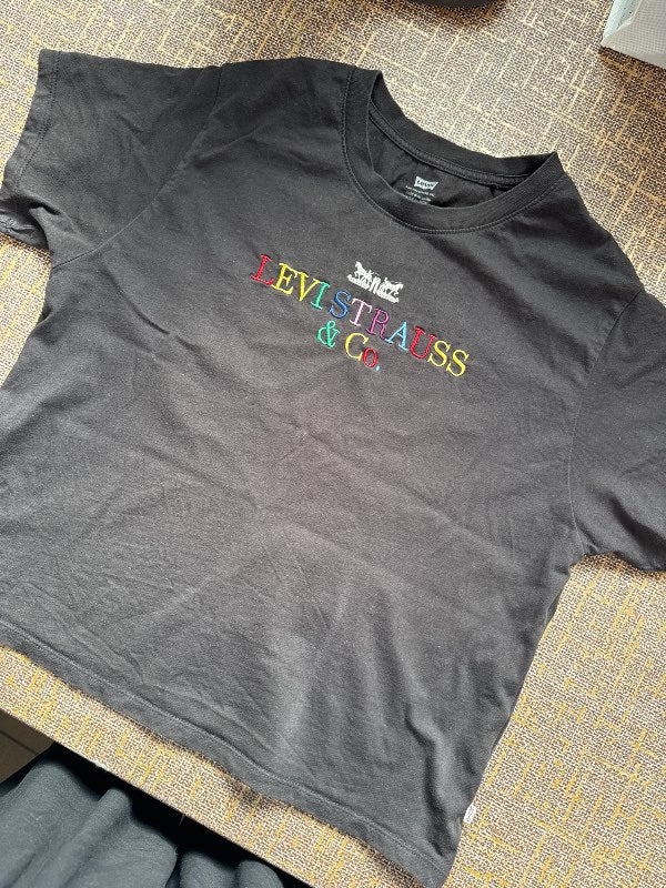 Levis tshirt