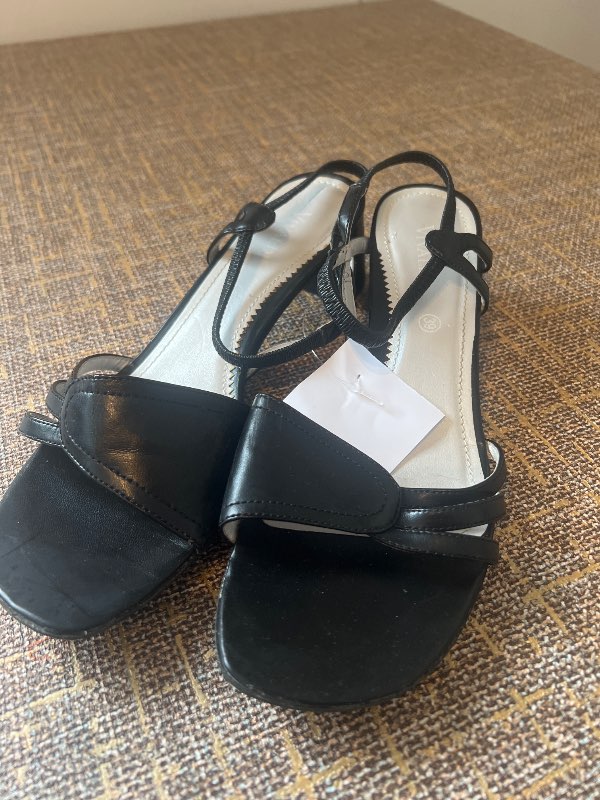Svartir sandalar Vivaldi