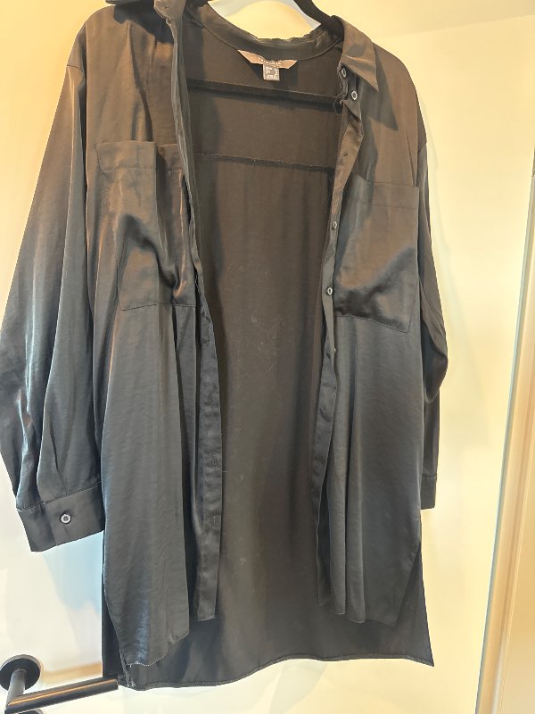 Svört síð skyrta primark