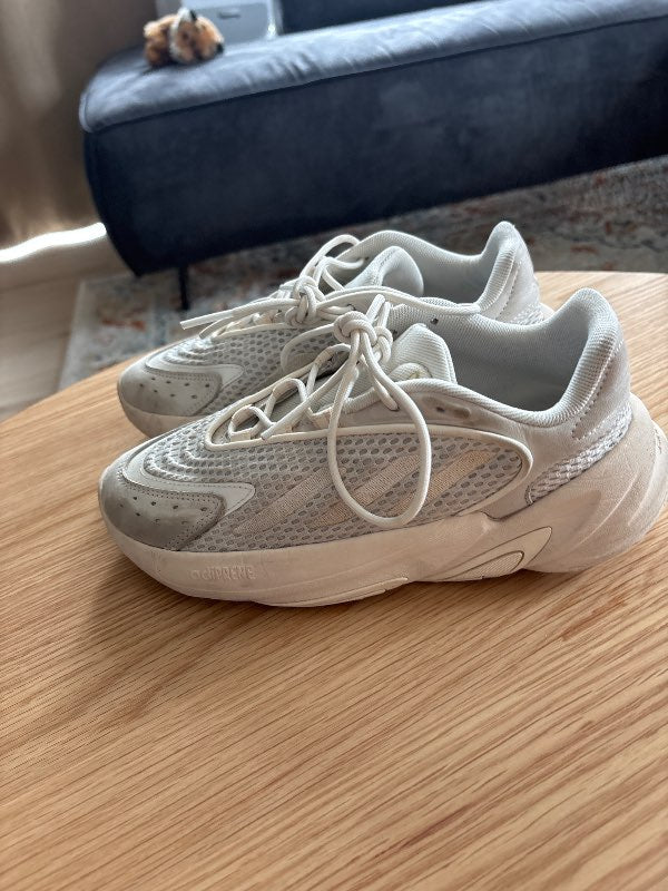 Adidas hvítir