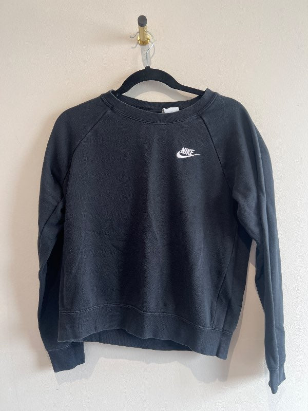 Nike svört peysa