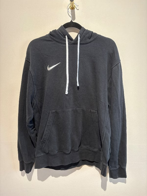Nike hettupeysa