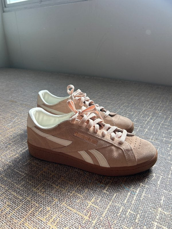 Reebok bleikir