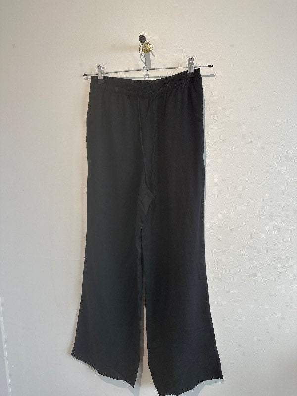 Svartar H&M linen buxur