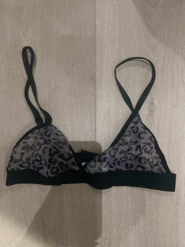 Grár leopard toppur