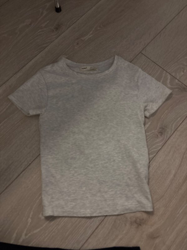 Pull&Bear grár stuttermabolur