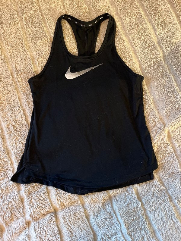 Nike íþróttabolur
