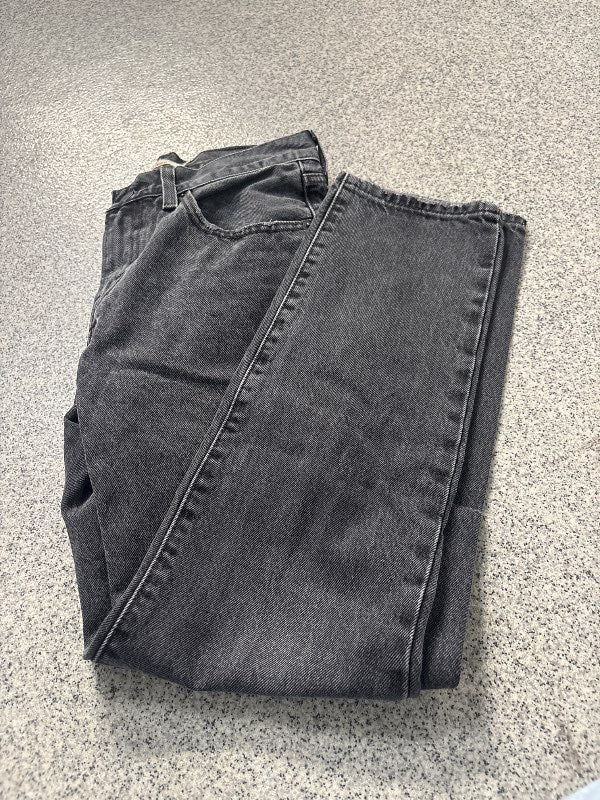 Levi’s gráar gallabuxur