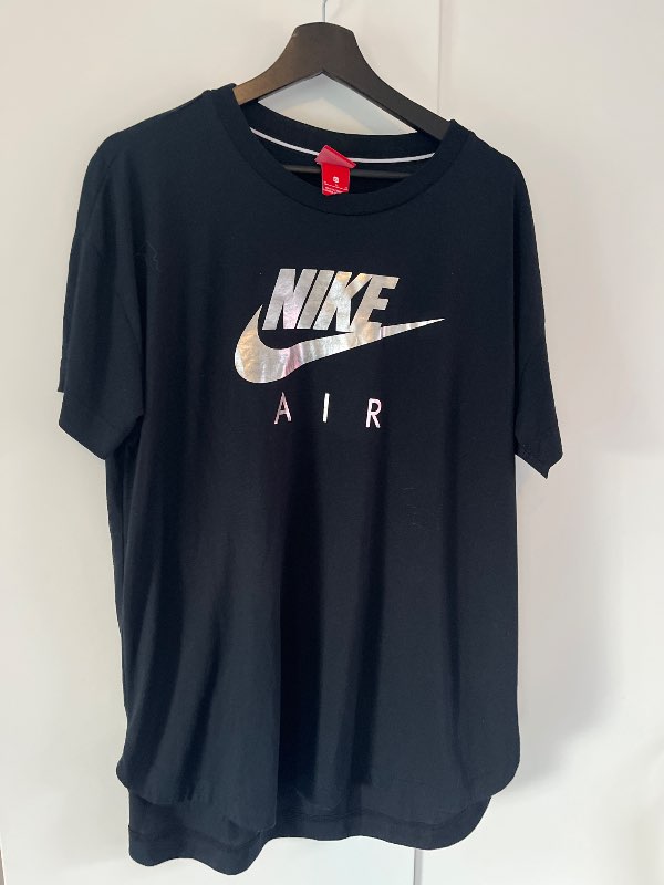 Nike síður bolur