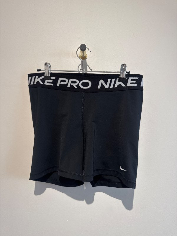 nike pro stuttbuxur
