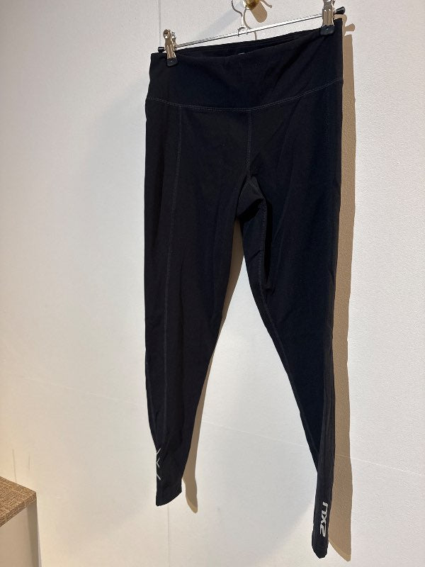 2xu leggins svartar
