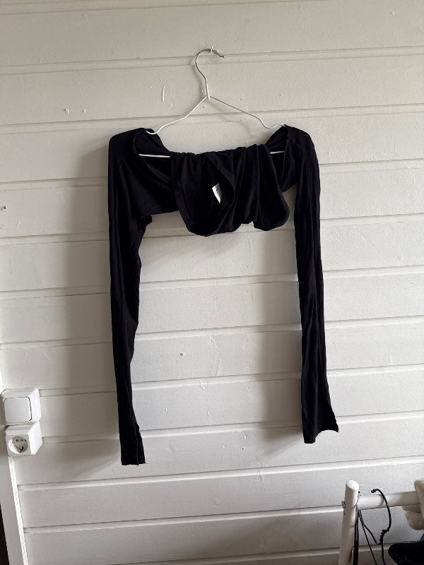 Two piece ermar og bolur