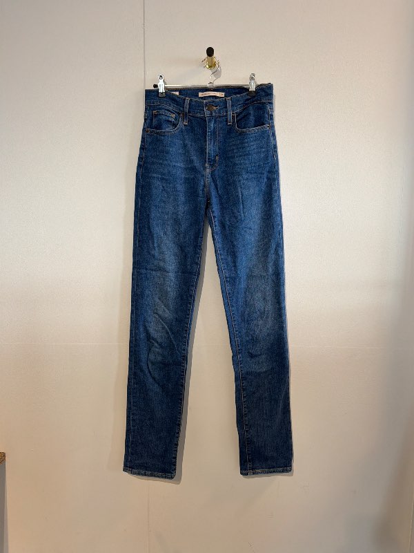 Levis buxur 724
