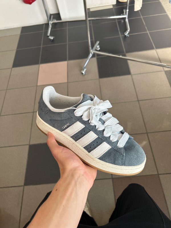 Adidas campus ljósbláir 41,5