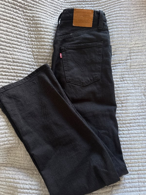 Levi’s Ribcage straight ankle jeans