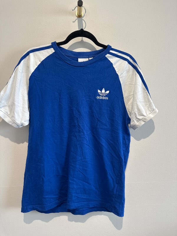 Adidas bolur