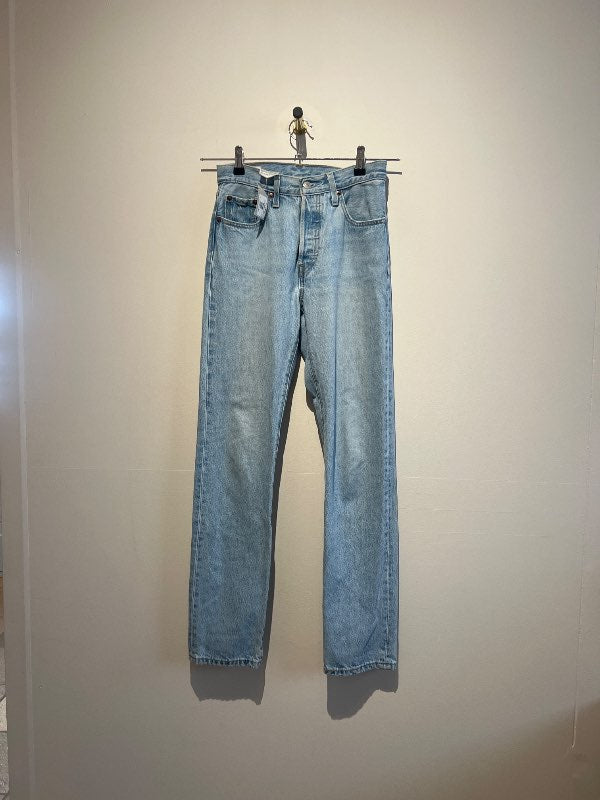 Levis jeans