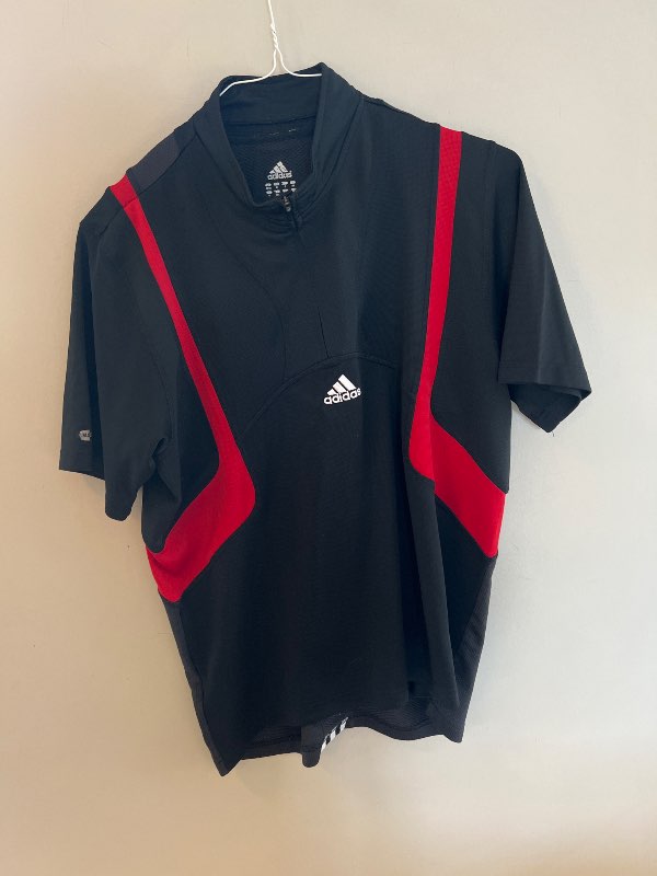 Adidas bolur