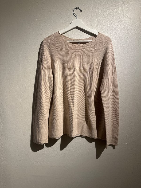 beige uniqlo