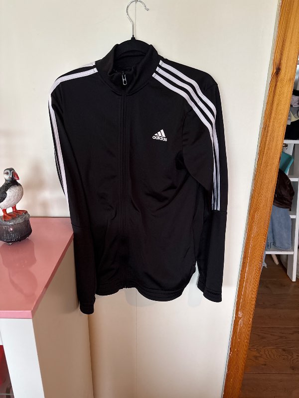Adidas peysa