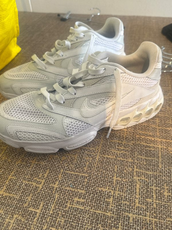 Nike hvítir skór