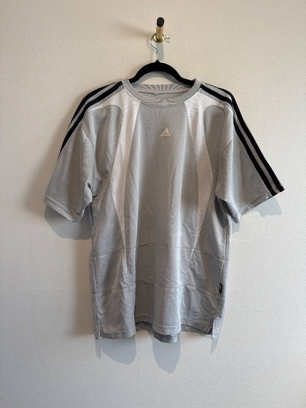 Adidas t-shirt